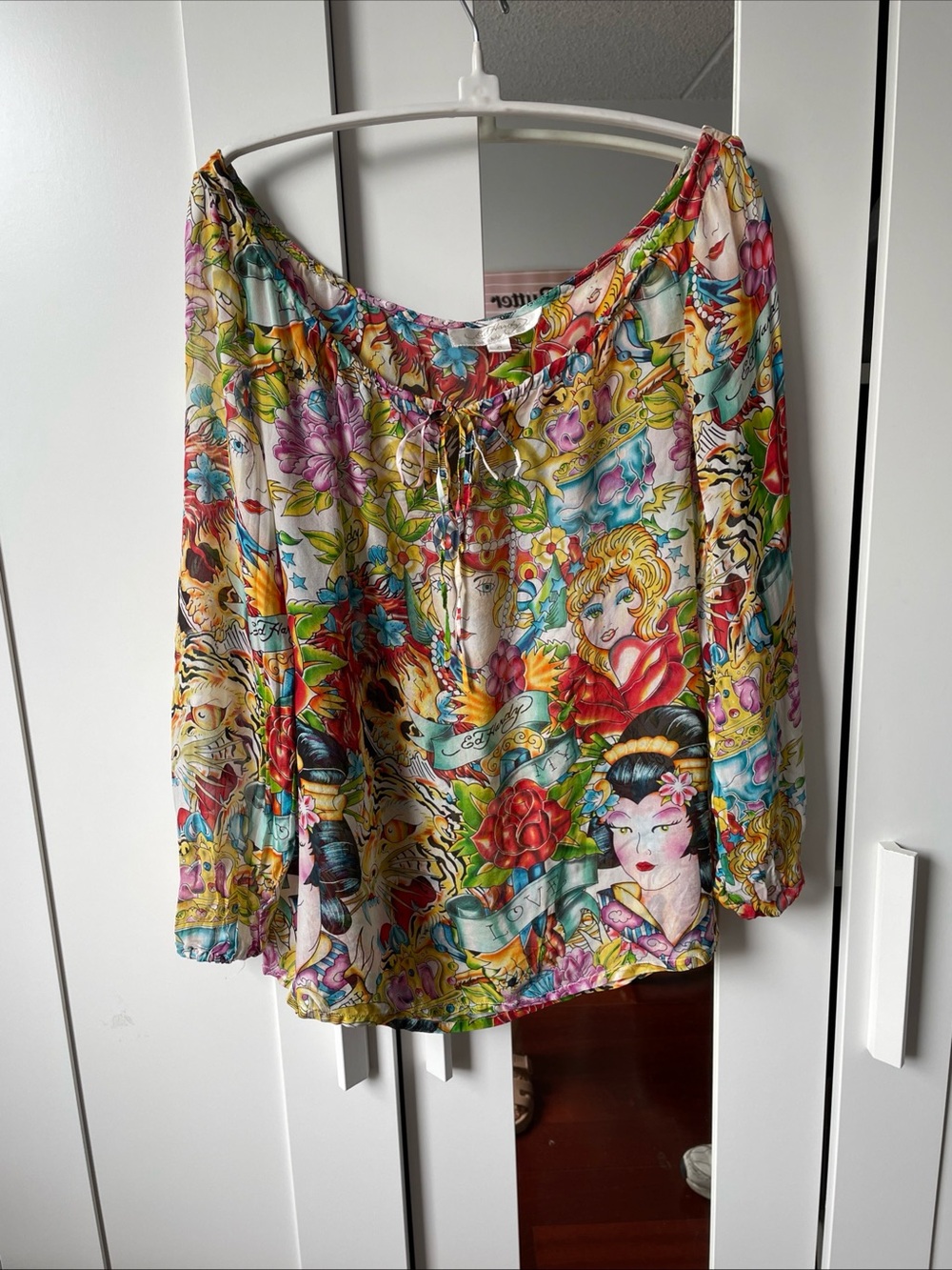 Women’s Ed Hardy RARE peasant style graphics blouse size small